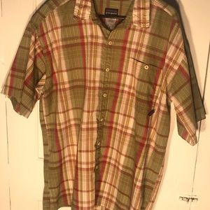 Patagonia Men's Plaid Short Sleeve Button Up Shirt